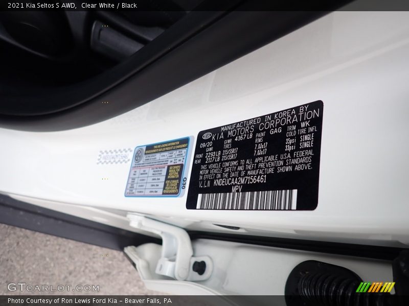 Clear White / Black 2021 Kia Seltos S AWD