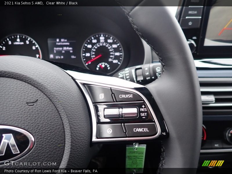 Clear White / Black 2021 Kia Seltos S AWD