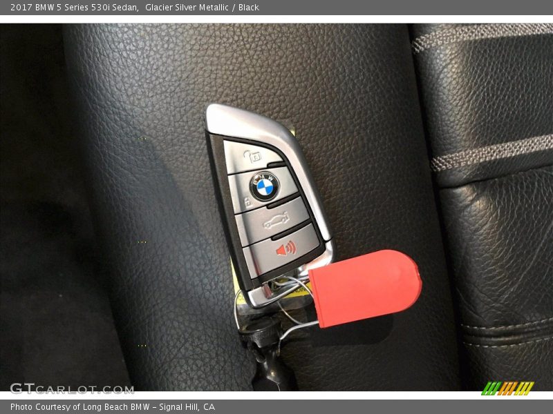 Glacier Silver Metallic / Black 2017 BMW 5 Series 530i Sedan