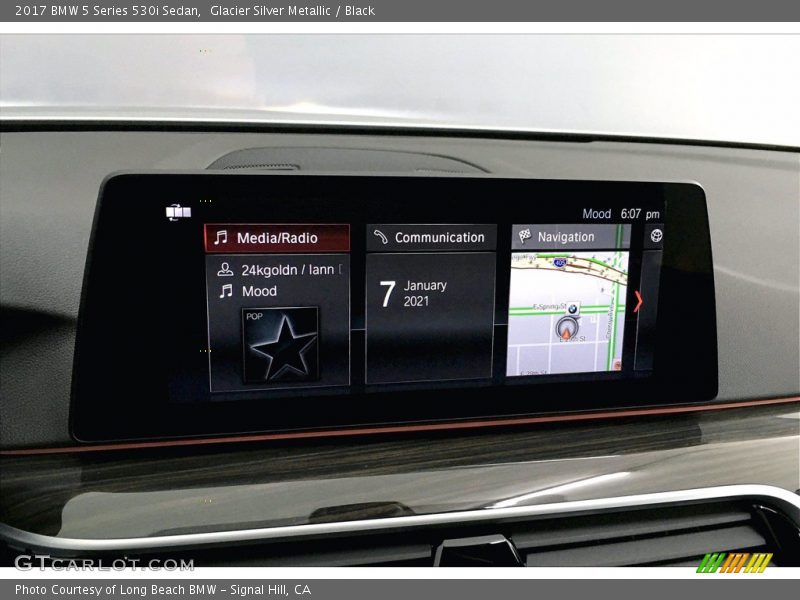 Glacier Silver Metallic / Black 2017 BMW 5 Series 530i Sedan