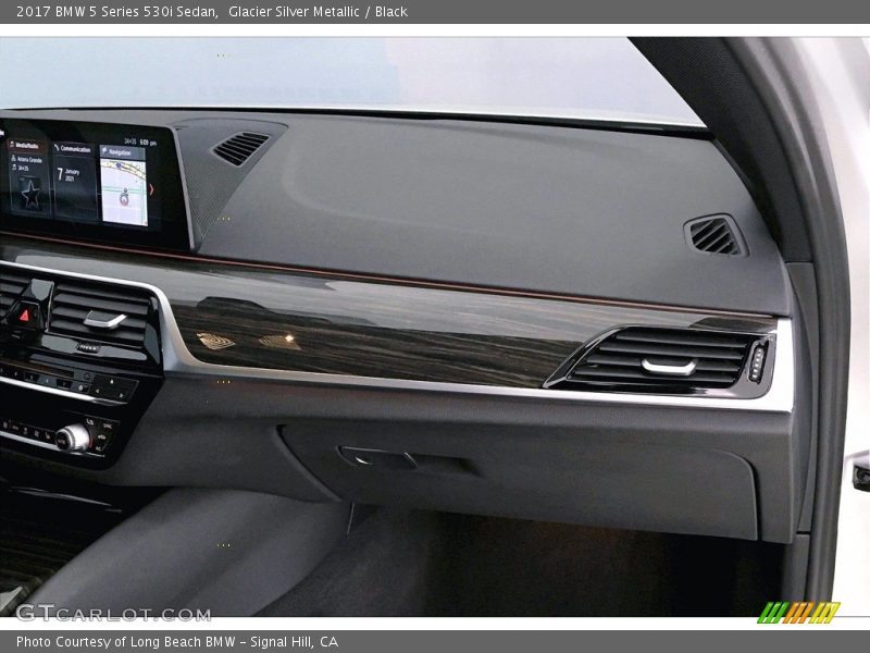 Glacier Silver Metallic / Black 2017 BMW 5 Series 530i Sedan