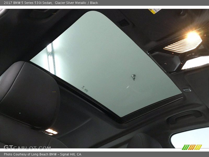 Glacier Silver Metallic / Black 2017 BMW 5 Series 530i Sedan