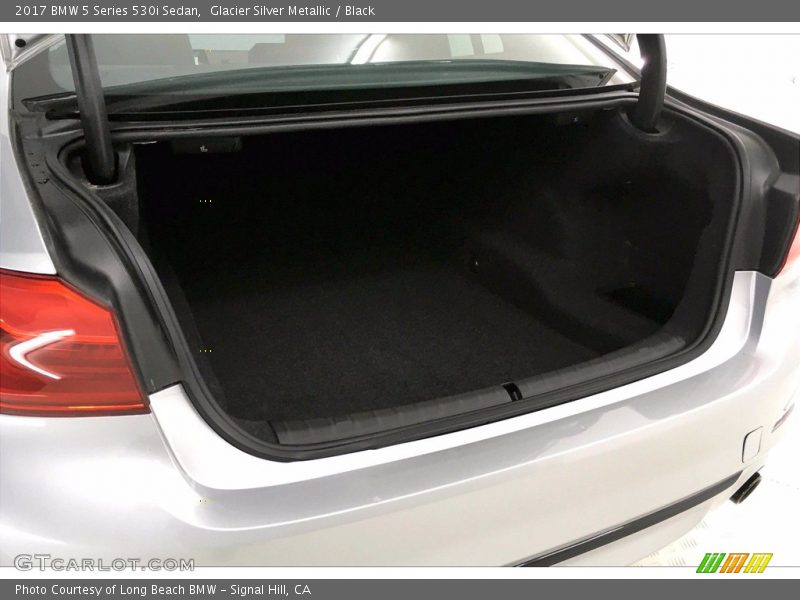 Glacier Silver Metallic / Black 2017 BMW 5 Series 530i Sedan