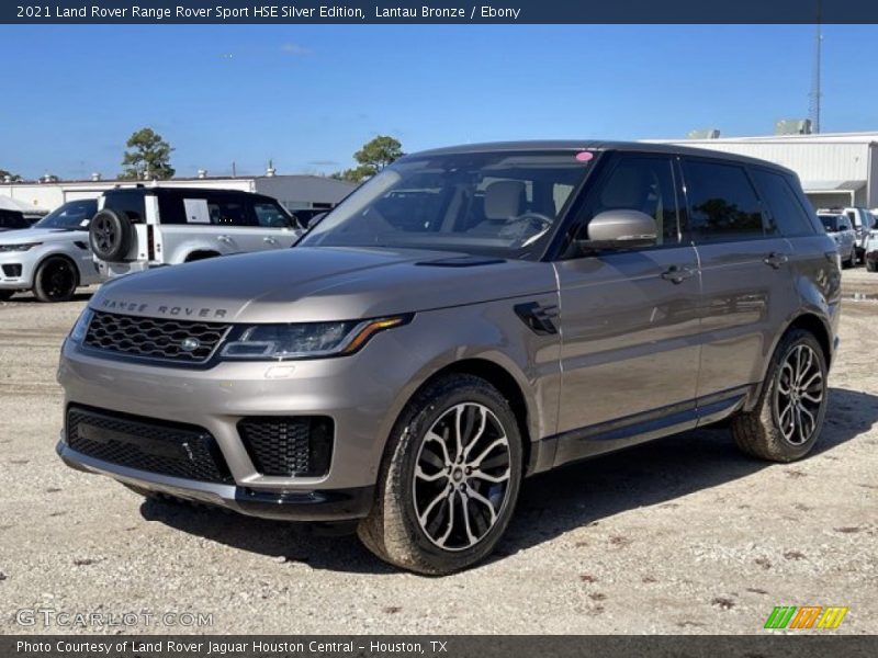 Front 3/4 View of 2021 Range Rover Sport HSE Silver Edition