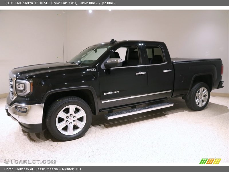 Front 3/4 View of 2016 Sierra 1500 SLT Crew Cab 4WD