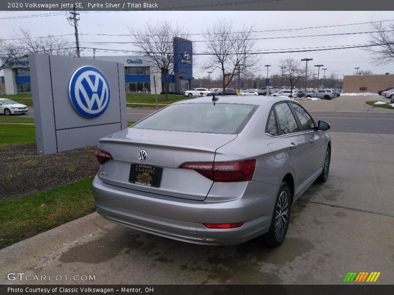 Pyrite Silver / Titan Black 2020 Volkswagen Jetta SE