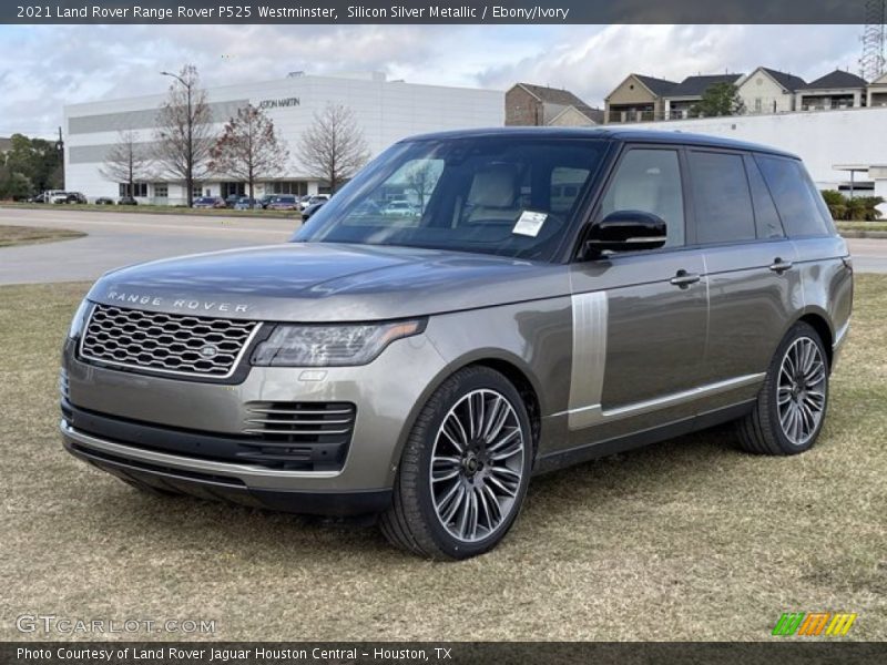 Front 3/4 View of 2021 Range Rover P525 Westminster