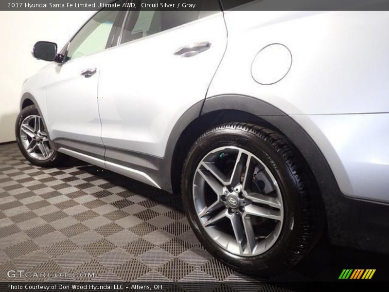 Circuit Silver / Gray 2017 Hyundai Santa Fe Limited Ultimate AWD