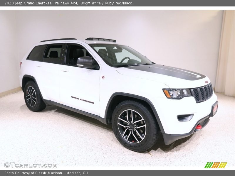 Bright White / Ruby Red/Black 2020 Jeep Grand Cherokee Trailhawk 4x4