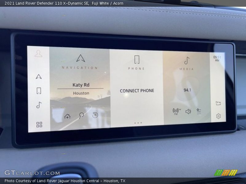 Fuji White / Acorn 2021 Land Rover Defender 110 X-Dynamic SE