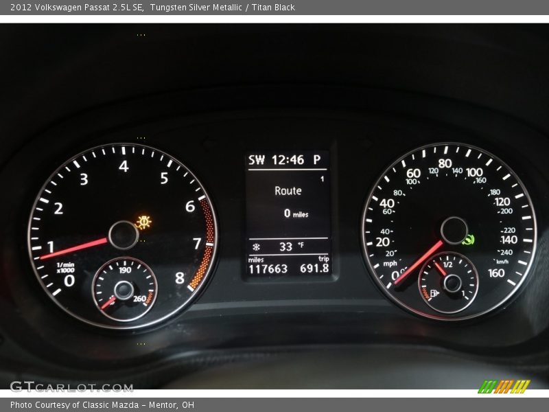 Tungsten Silver Metallic / Titan Black 2012 Volkswagen Passat 2.5L SE
