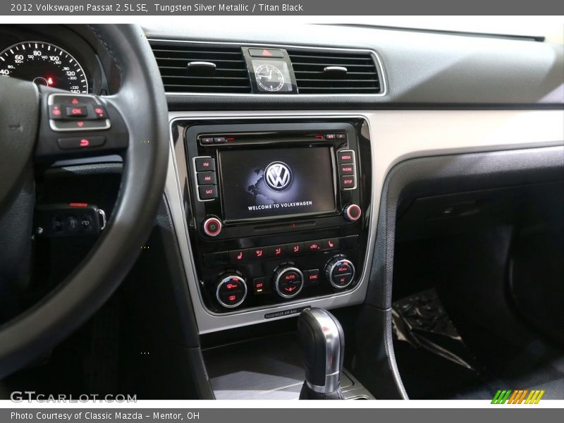 Tungsten Silver Metallic / Titan Black 2012 Volkswagen Passat 2.5L SE