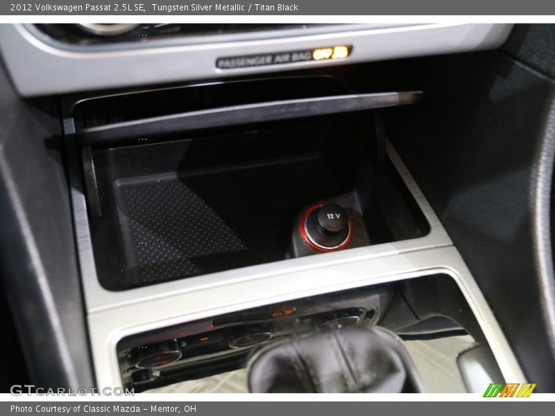 Tungsten Silver Metallic / Titan Black 2012 Volkswagen Passat 2.5L SE