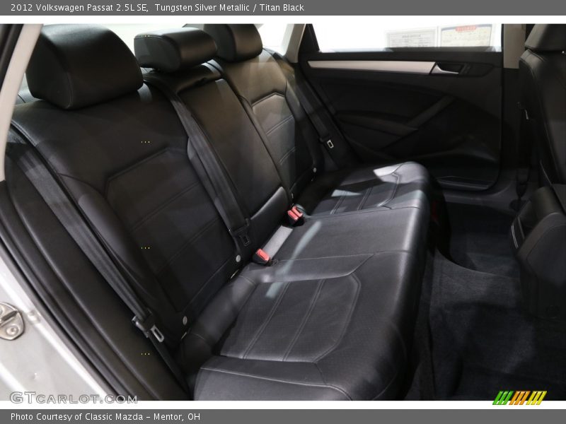 Tungsten Silver Metallic / Titan Black 2012 Volkswagen Passat 2.5L SE