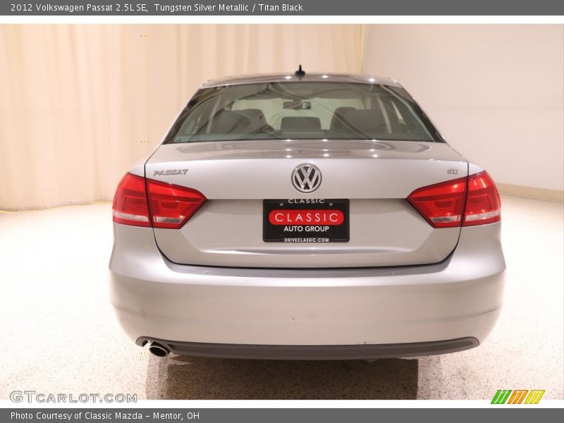 Tungsten Silver Metallic / Titan Black 2012 Volkswagen Passat 2.5L SE