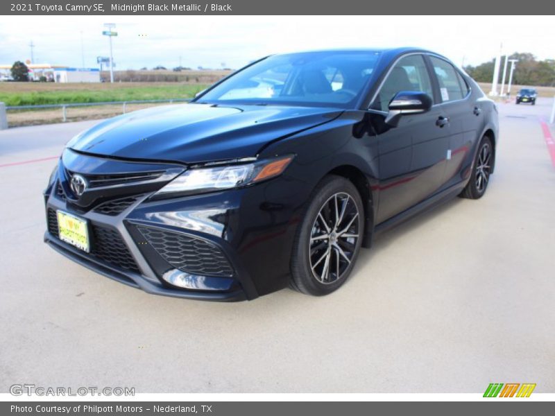 Midnight Black Metallic / Black 2021 Toyota Camry SE