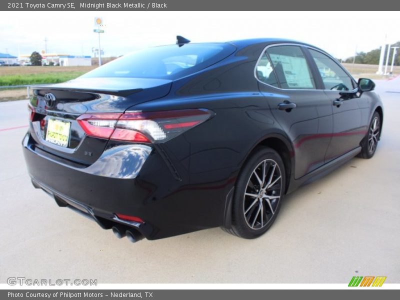 Midnight Black Metallic / Black 2021 Toyota Camry SE