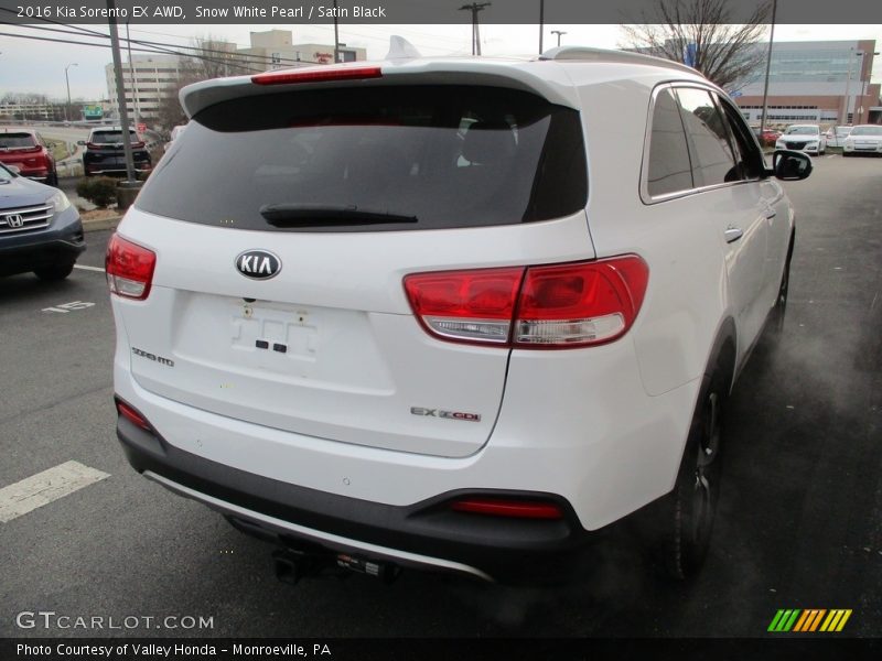 Snow White Pearl / Satin Black 2016 Kia Sorento EX AWD
