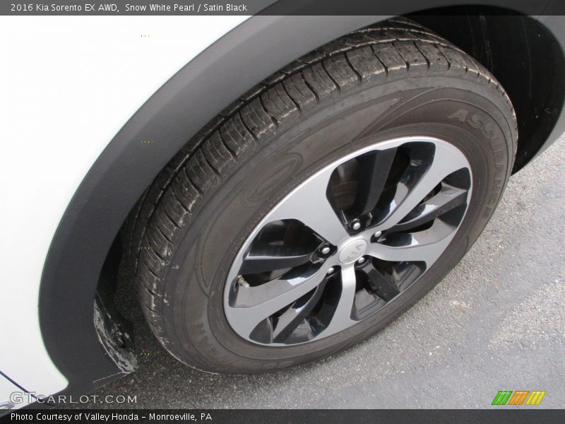 Snow White Pearl / Satin Black 2016 Kia Sorento EX AWD