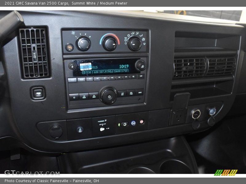 Summit White / Medium Pewter 2021 GMC Savana Van 2500 Cargo