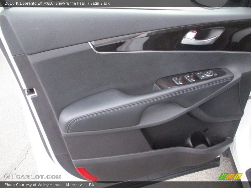 Snow White Pearl / Satin Black 2016 Kia Sorento EX AWD