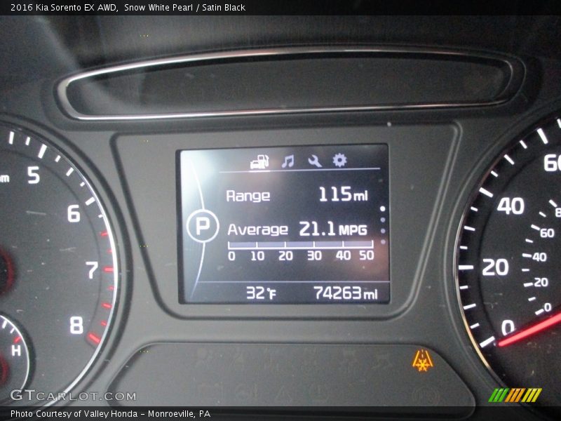 Snow White Pearl / Satin Black 2016 Kia Sorento EX AWD