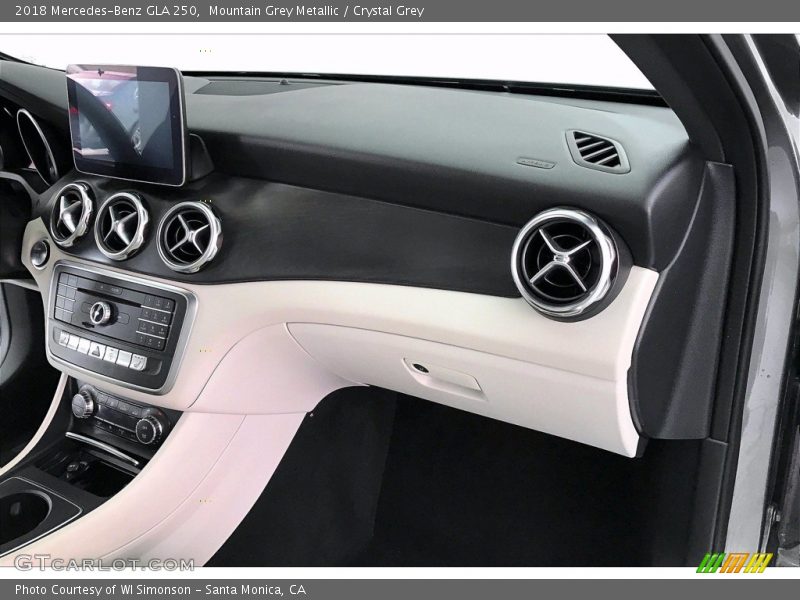 Mountain Grey Metallic / Crystal Grey 2018 Mercedes-Benz GLA 250