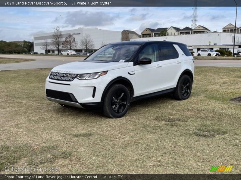 Fuji White / Light Oyster 2020 Land Rover Discovery Sport S