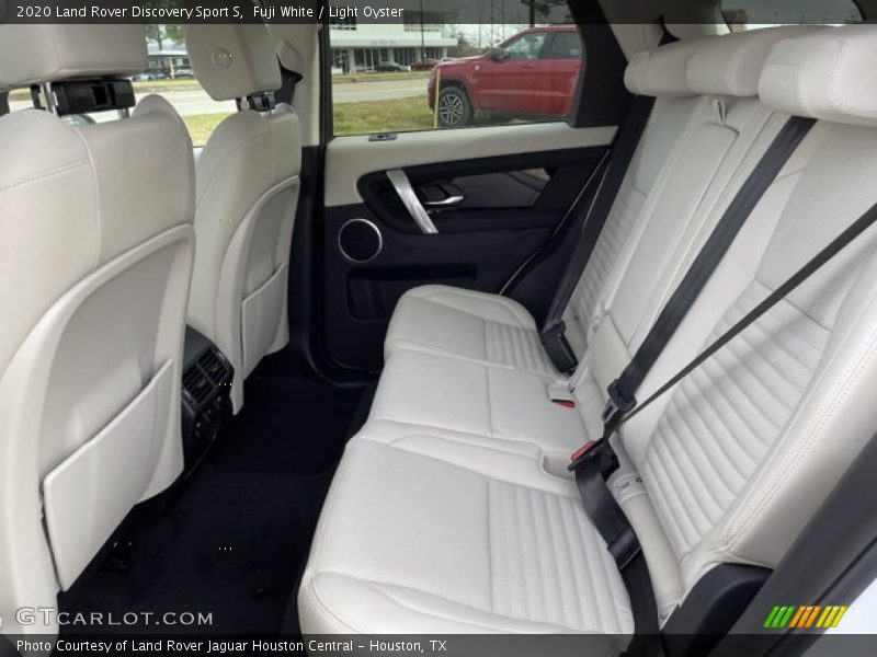 Fuji White / Light Oyster 2020 Land Rover Discovery Sport S