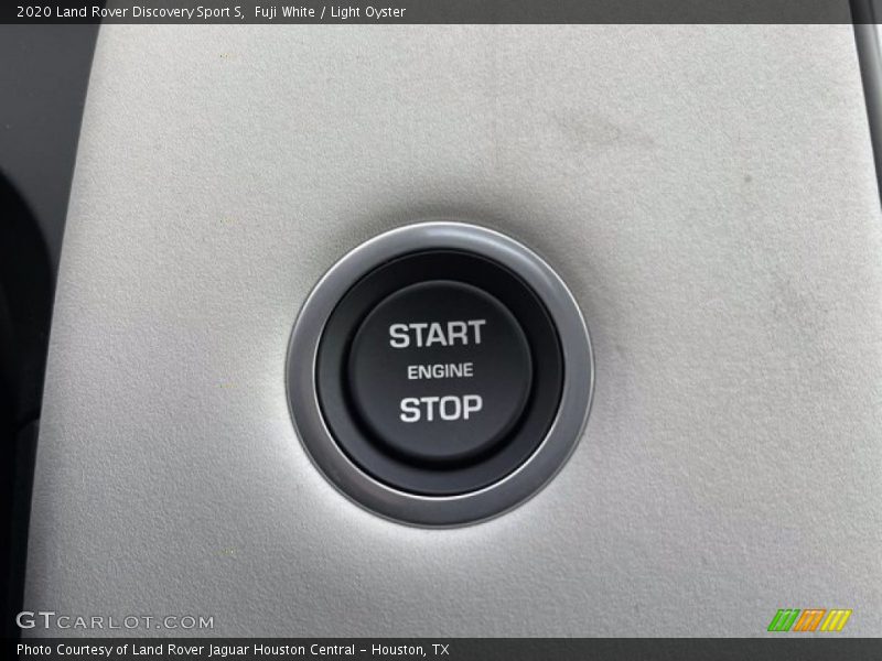 Fuji White / Light Oyster 2020 Land Rover Discovery Sport S