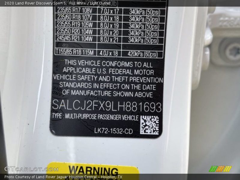 Fuji White / Light Oyster 2020 Land Rover Discovery Sport S