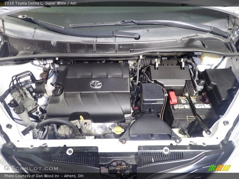 Super White / Ash 2016 Toyota Sienna L
