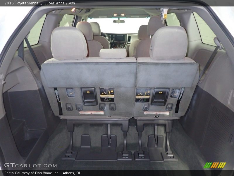 Super White / Ash 2016 Toyota Sienna L