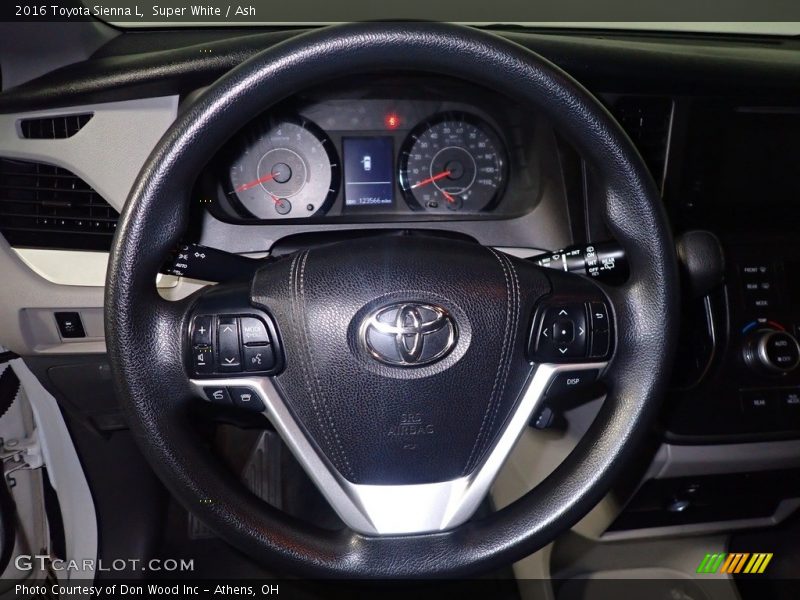 Super White / Ash 2016 Toyota Sienna L