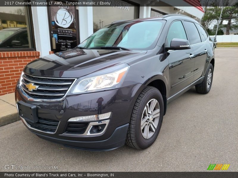 Tungsten Metallic / Ebony 2017 Chevrolet Traverse LT AWD