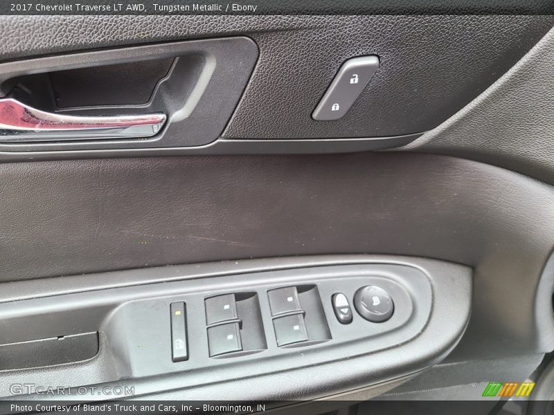 Tungsten Metallic / Ebony 2017 Chevrolet Traverse LT AWD