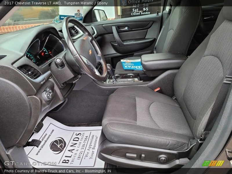 Tungsten Metallic / Ebony 2017 Chevrolet Traverse LT AWD