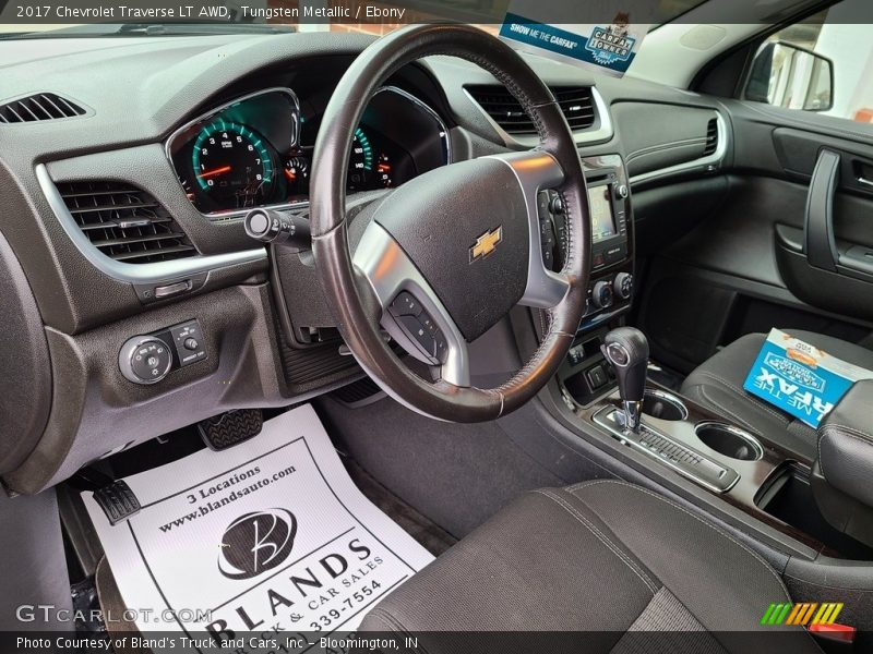 Tungsten Metallic / Ebony 2017 Chevrolet Traverse LT AWD