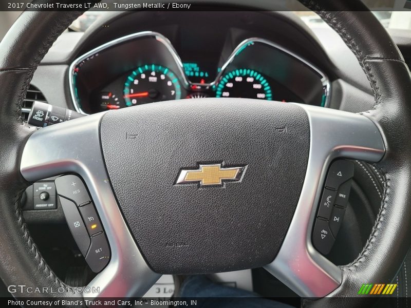 Tungsten Metallic / Ebony 2017 Chevrolet Traverse LT AWD