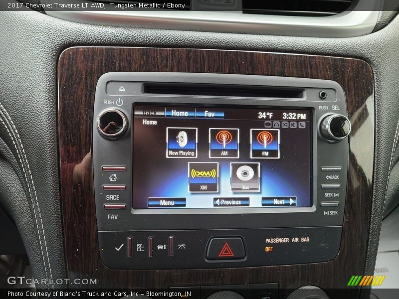 Tungsten Metallic / Ebony 2017 Chevrolet Traverse LT AWD