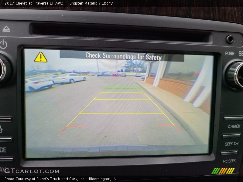 Tungsten Metallic / Ebony 2017 Chevrolet Traverse LT AWD