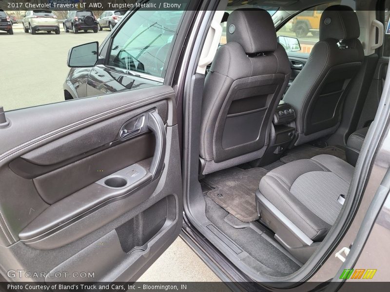 Tungsten Metallic / Ebony 2017 Chevrolet Traverse LT AWD
