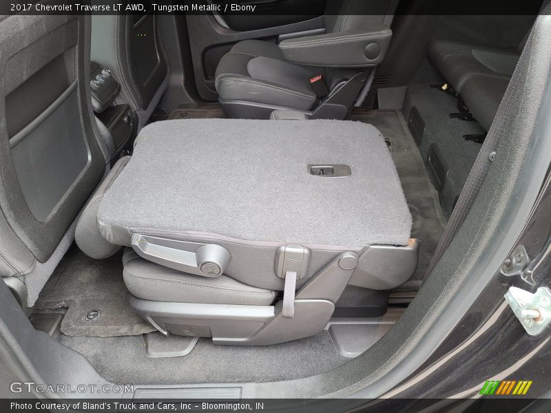 Tungsten Metallic / Ebony 2017 Chevrolet Traverse LT AWD