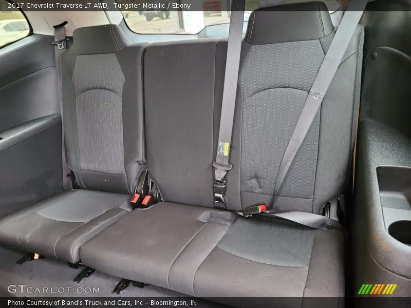 Tungsten Metallic / Ebony 2017 Chevrolet Traverse LT AWD