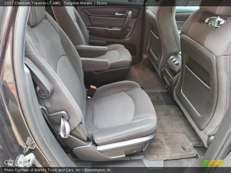Tungsten Metallic / Ebony 2017 Chevrolet Traverse LT AWD