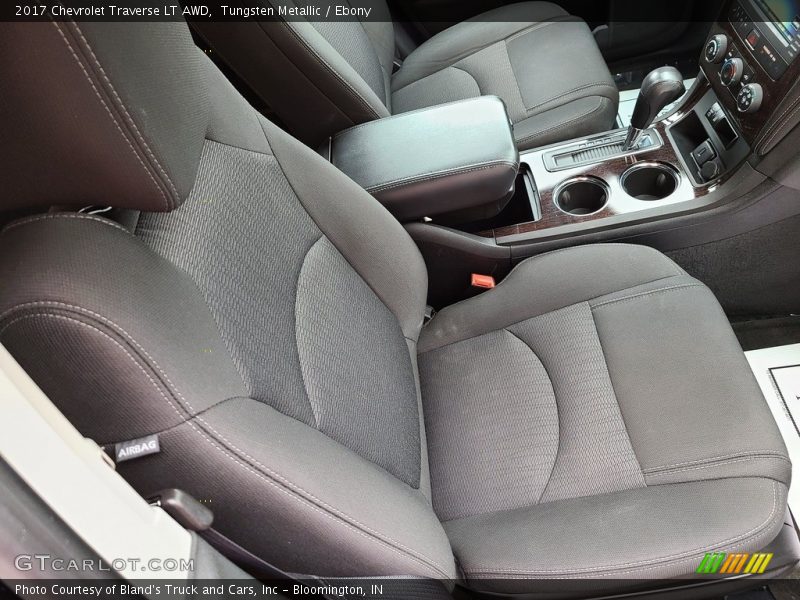 Tungsten Metallic / Ebony 2017 Chevrolet Traverse LT AWD