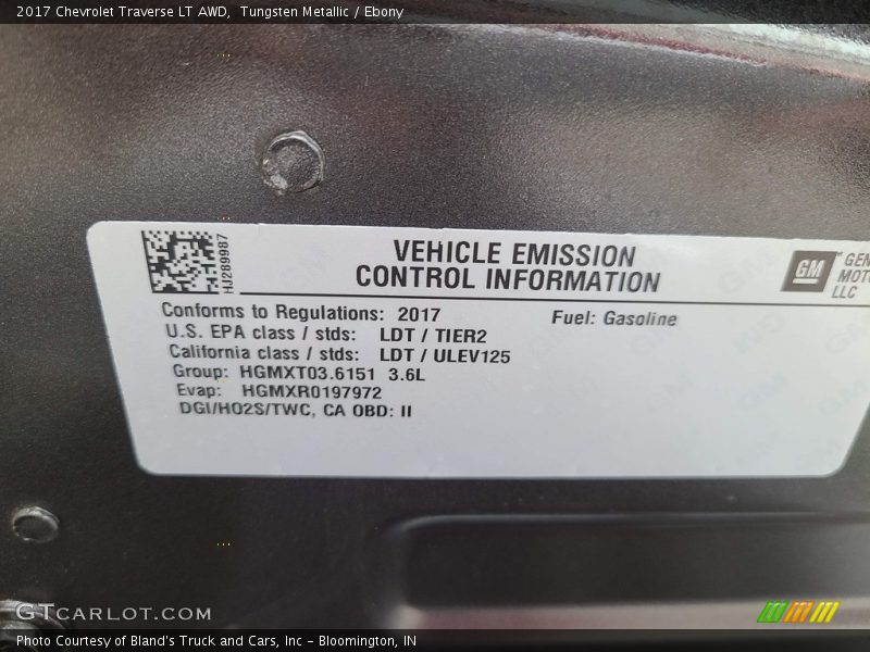 Tungsten Metallic / Ebony 2017 Chevrolet Traverse LT AWD