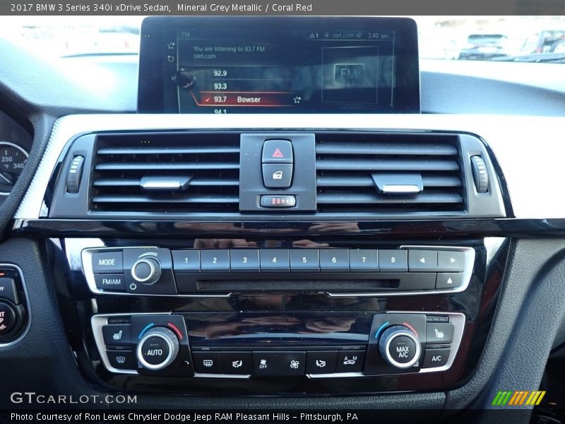 Controls of 2017 3 Series 340i xDrive Sedan