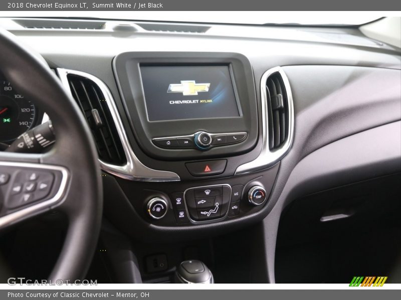 Summit White / Jet Black 2018 Chevrolet Equinox LT