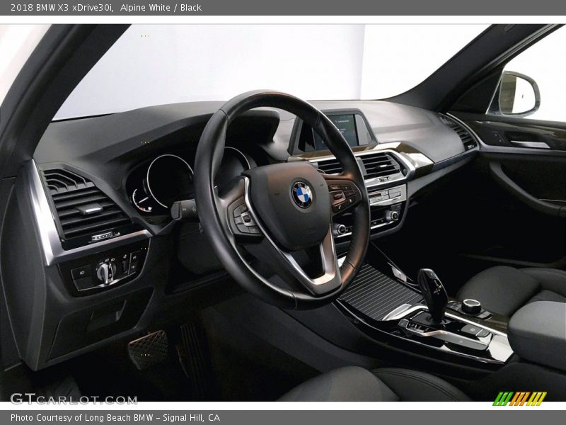Alpine White / Black 2018 BMW X3 xDrive30i